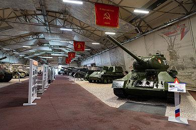 名越埝洋：新作像昆汀电影 暴力并有点傻气